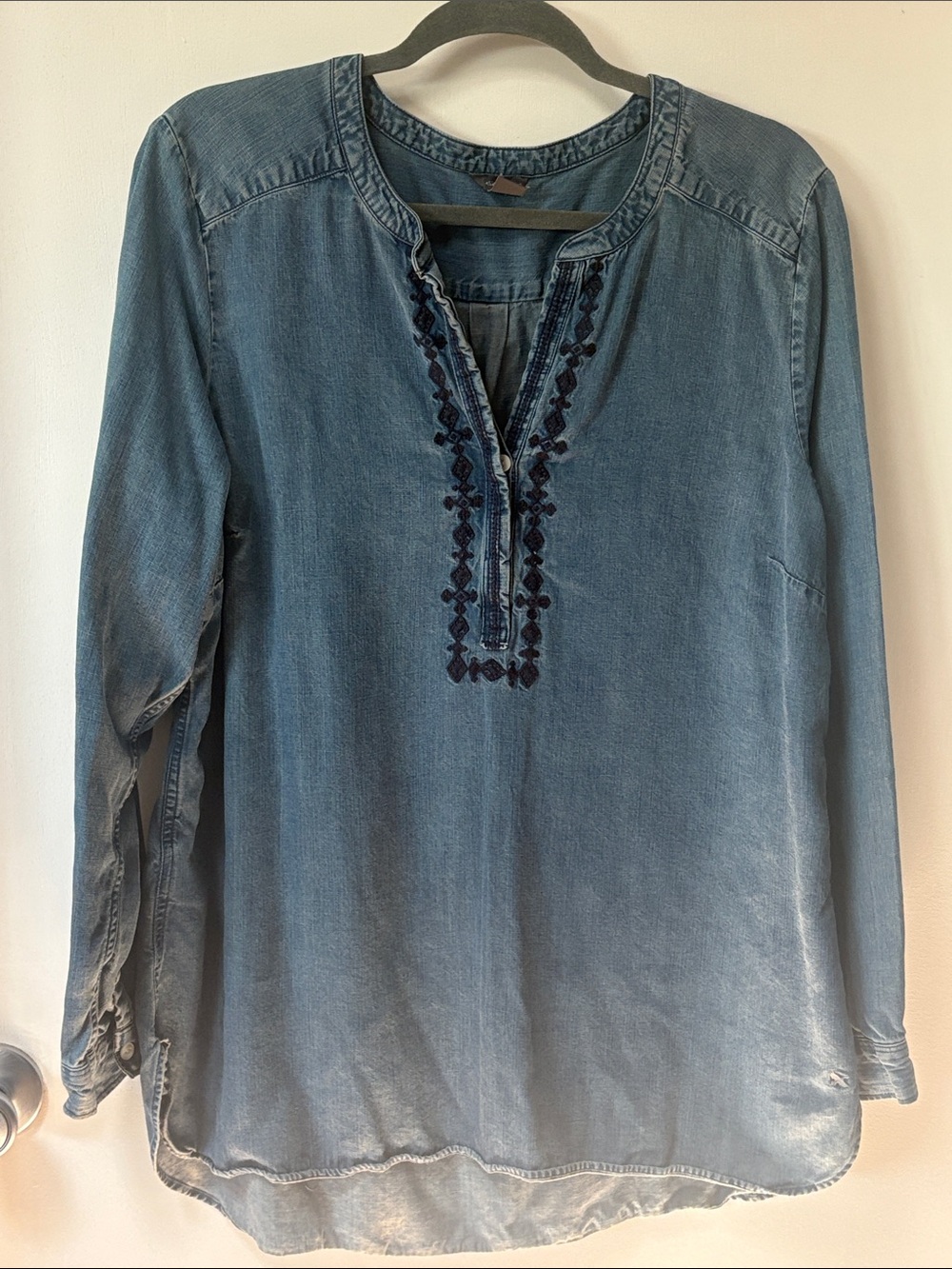 Eddie Bauer Tencel Blue Embroidered V-Neck Tunic
